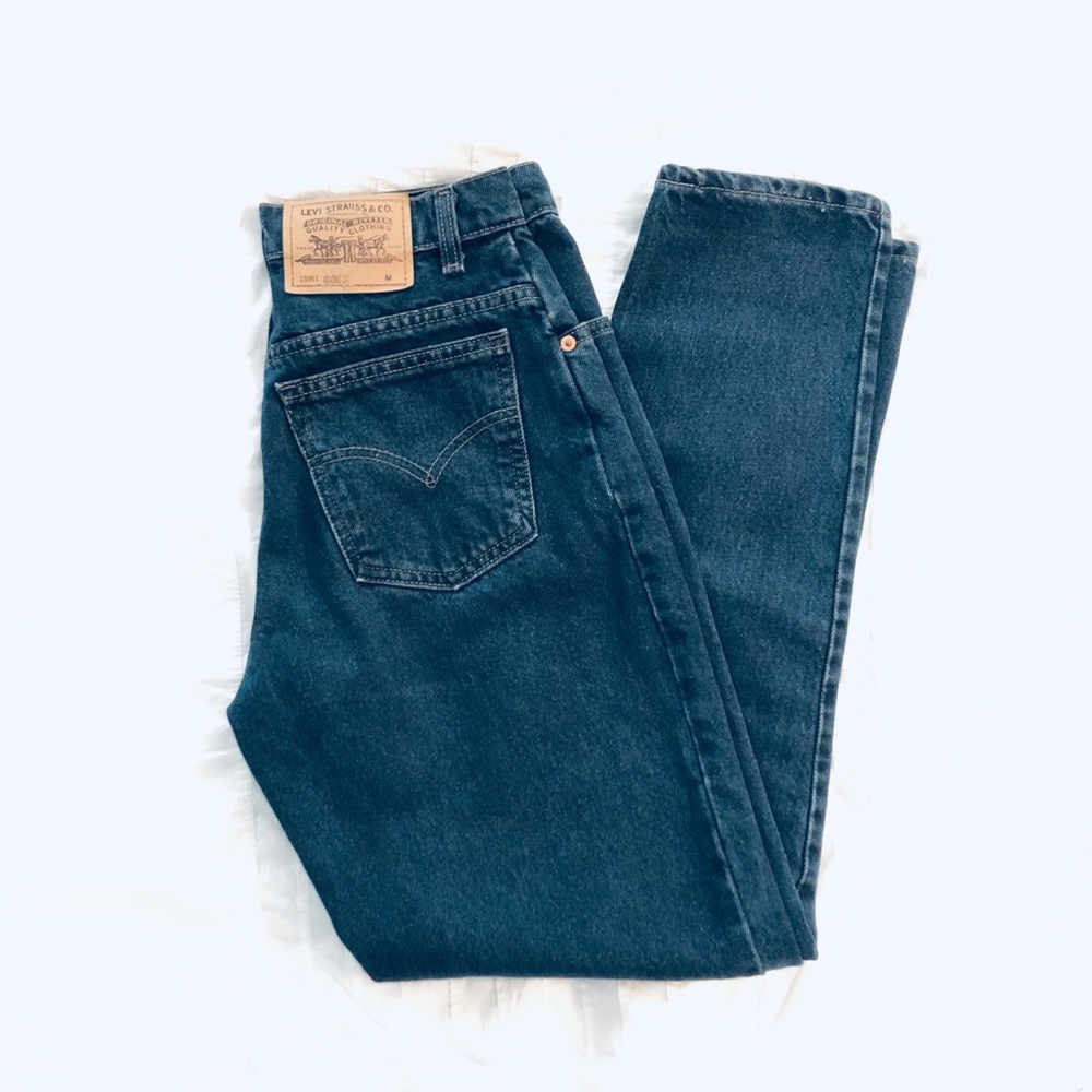 SOLD! Vintage LEVI’S 951 super high rise mom jeans